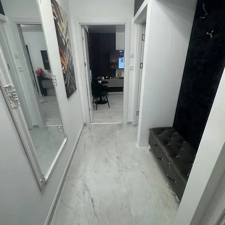 Eva Apartment *